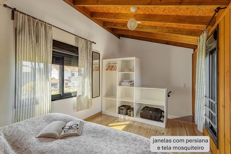 Exclusive EcoHouse! Privacy 100 m Praia Campeche House in Florianopolis