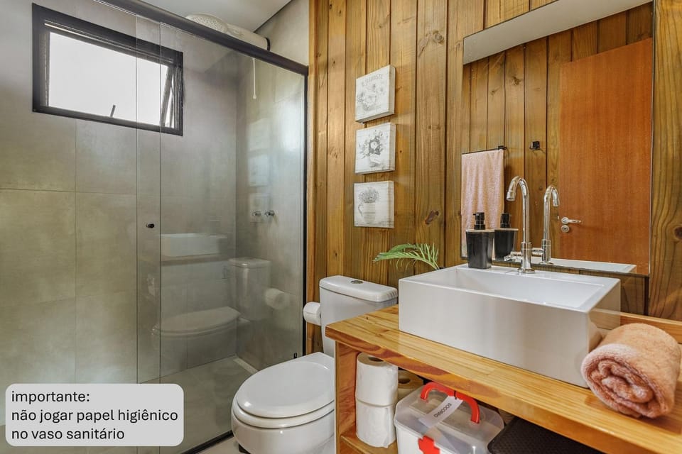 Exclusive EcoHouse! Privacy 100 m Praia Campeche House in Florianopolis