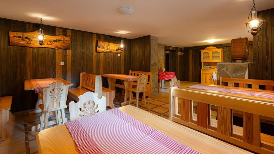 Property building, Communal lounge/ TV room, Lounge or bar, Business facilities, Seating area, Meeting/conference room