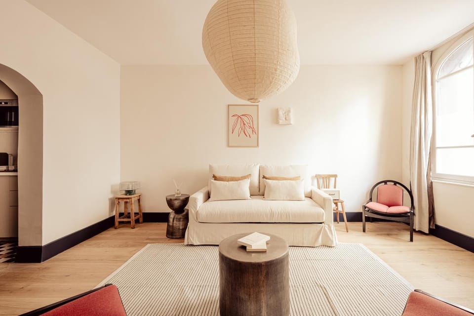 Communal lounge/ TV room