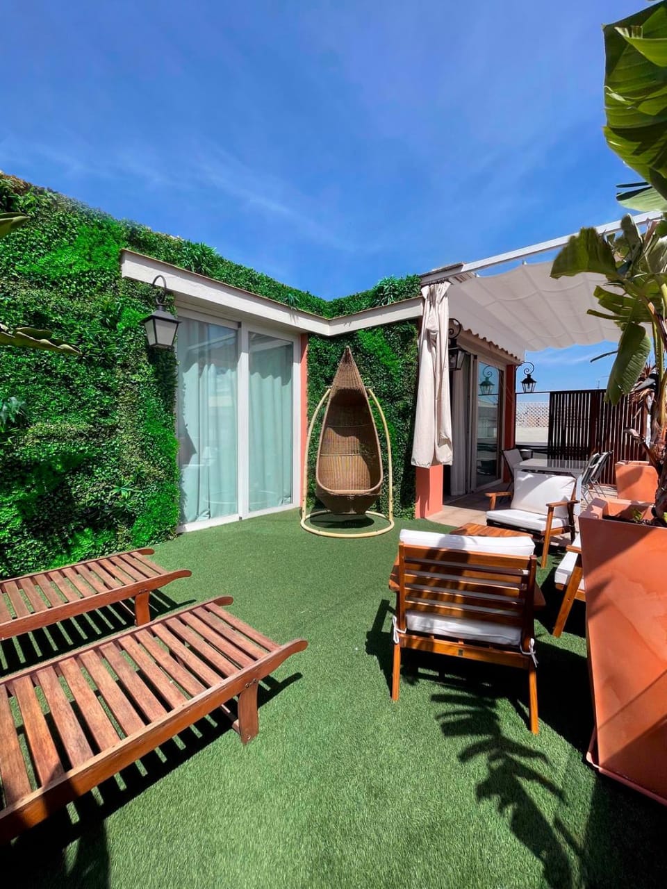 Off site, Balcony/Terrace