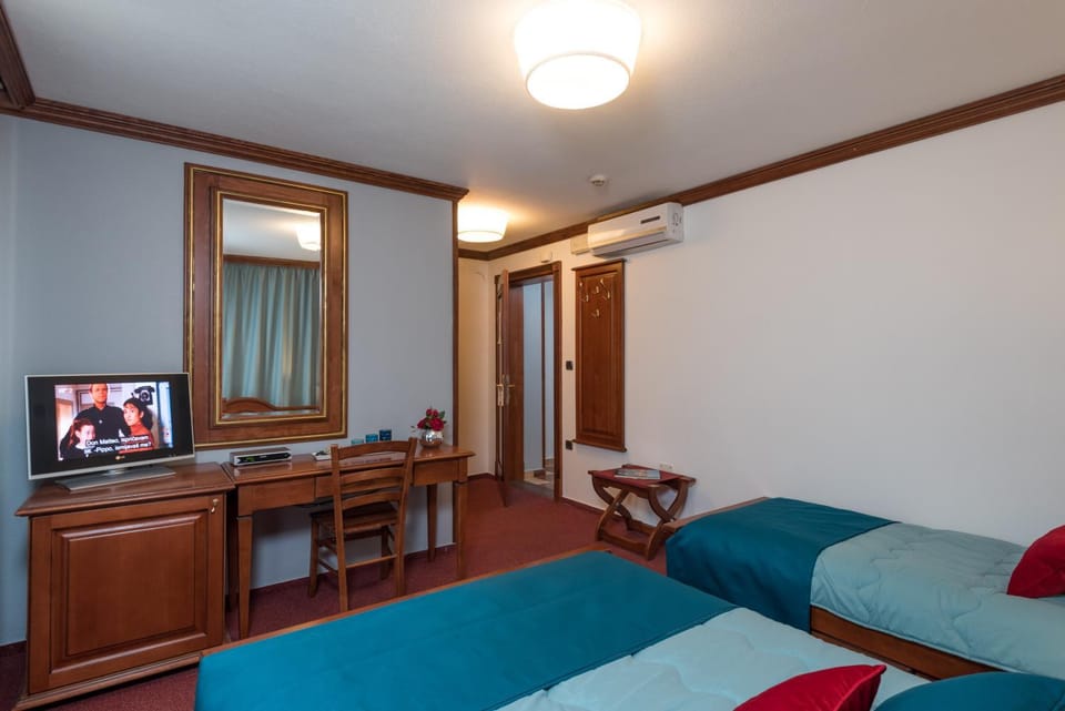 TV and multimedia, Photo of the whole room