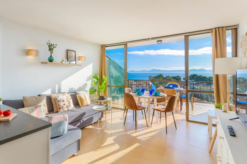 Living room, Sea view