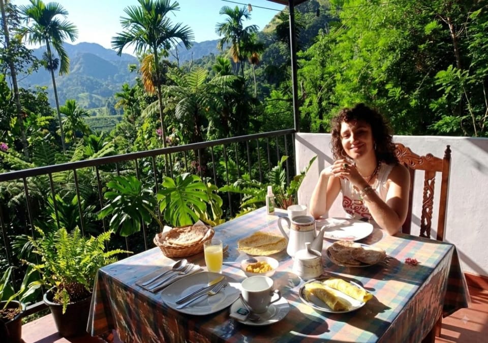 Sunburst view Bed and Breakfast in Ella