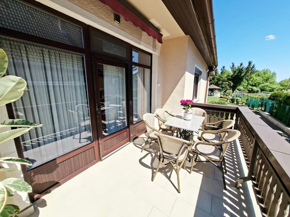 Property building, Balcony/Terrace