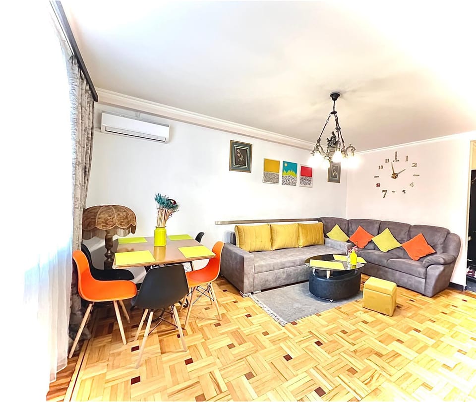 Living room, air conditioner
