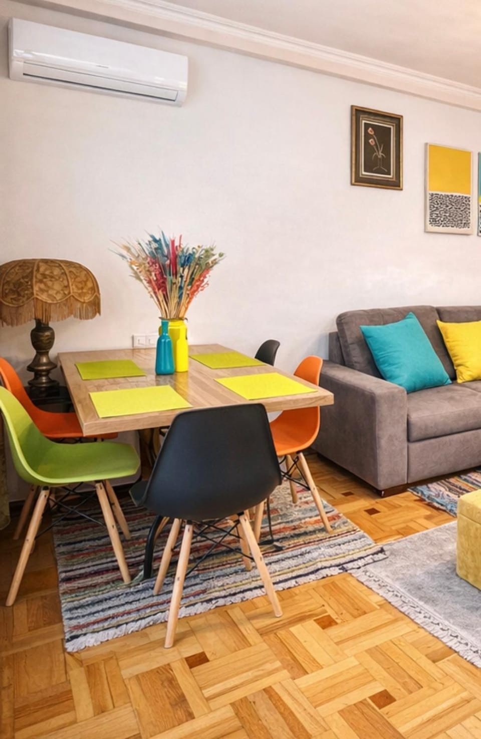 Living room, Seating area, Dining area, air conditioner
