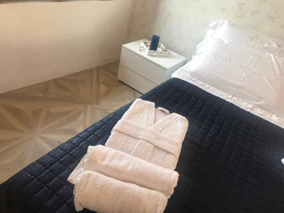 Bed, Decorative detail, Bedroom
