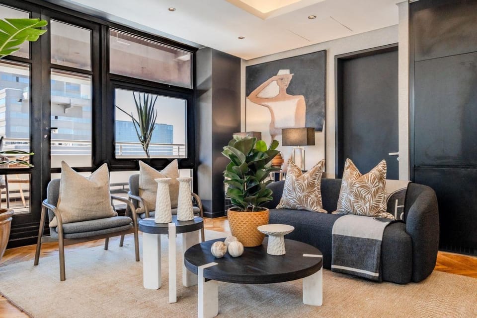 Luxury Onyx Penthouse with Sea Mountain Views by CTICC Cape Town Apartment in Cape Town