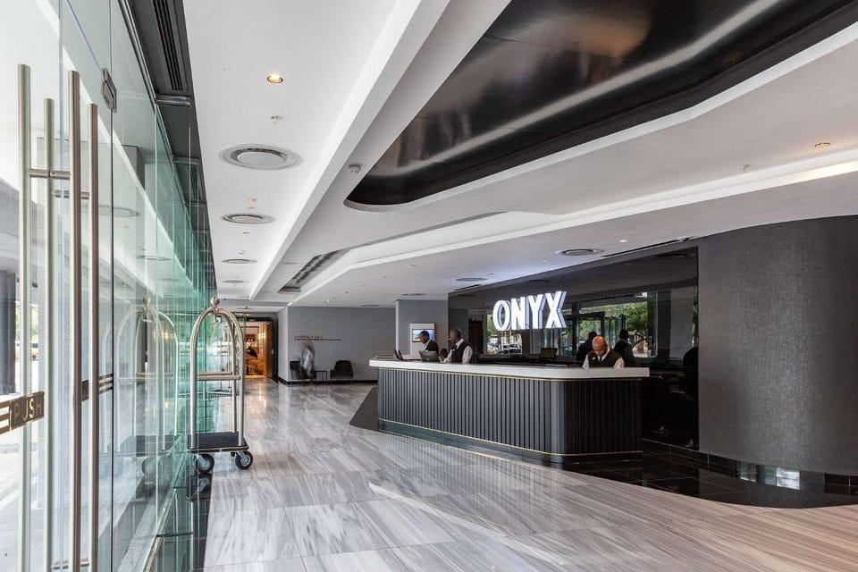 Luxury Onyx Penthouse with Sea Mountain Views by CTICC Cape Town Apartment in Cape Town
