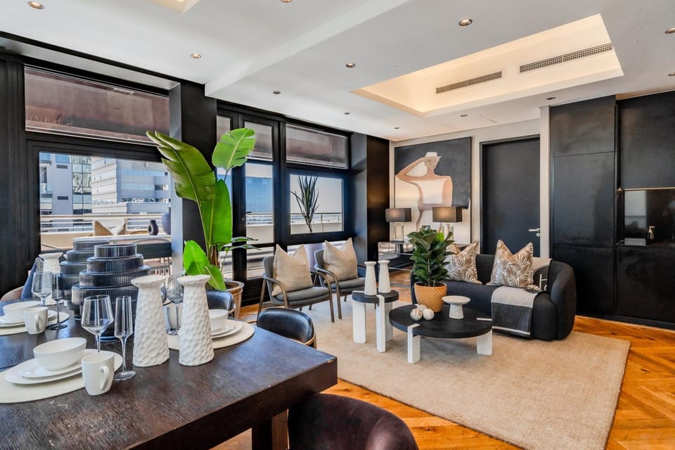 Luxury Onyx Penthouse with Sea Mountain Views by CTICC Cape Town Apartment in Cape Town