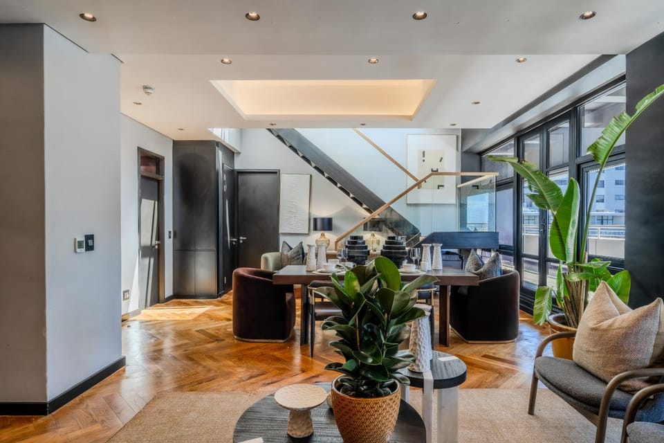 Luxury Onyx Penthouse with Sea Mountain Views by CTICC Cape Town Apartment in Cape Town