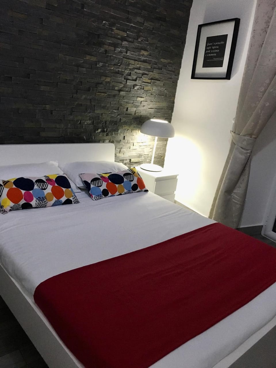 Photo of the whole room, Decorative detail, Bedroom