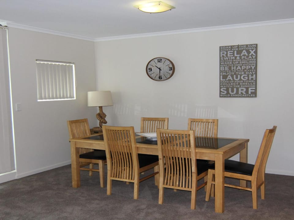 Twin Pines 301 CBD Location Apartment in Forster