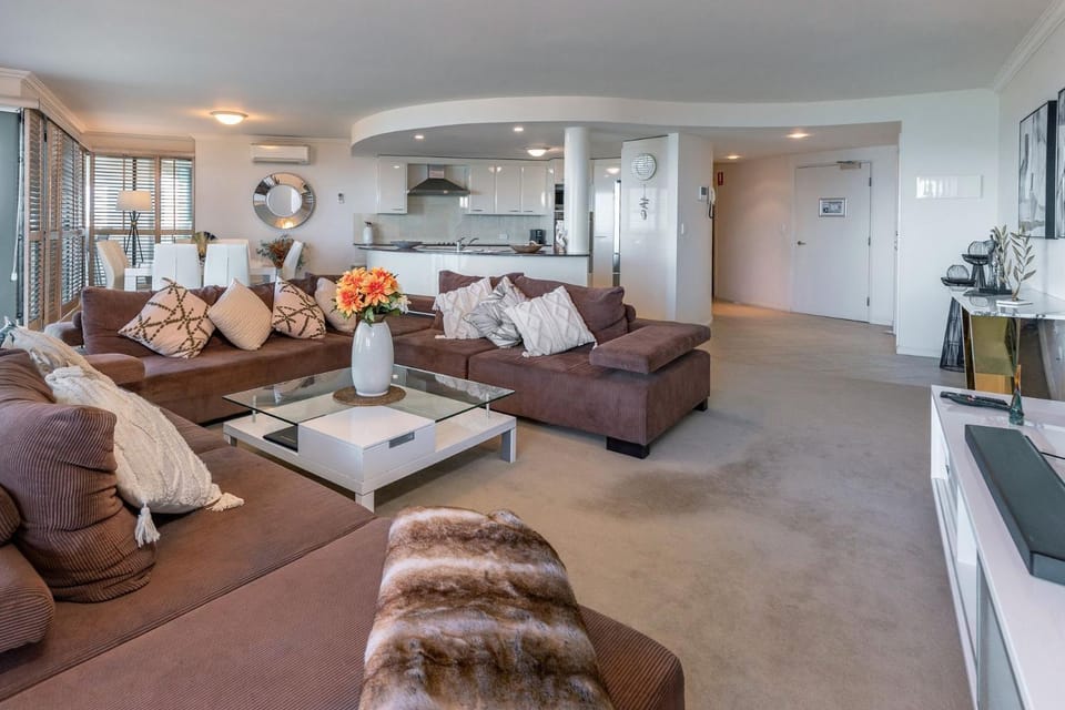 Le Point 702 Luxury and Views Apartment in Forster