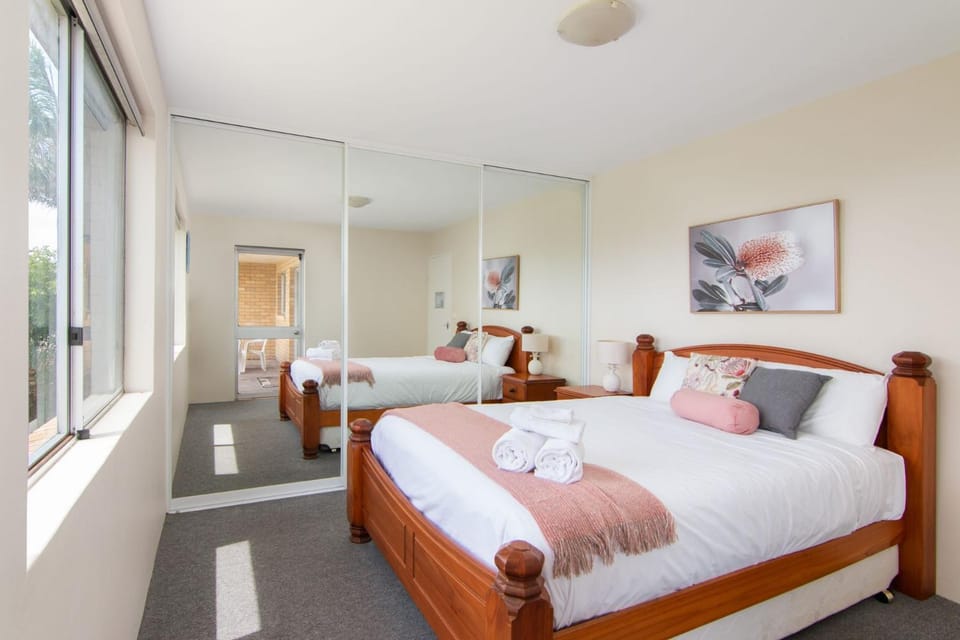 Seaspray 2 Pebbly Beach Apartment in Forster