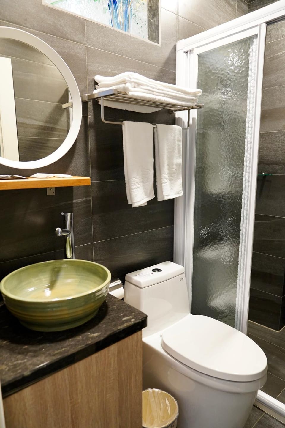 Shower, Toilet, Bathroom, towels
