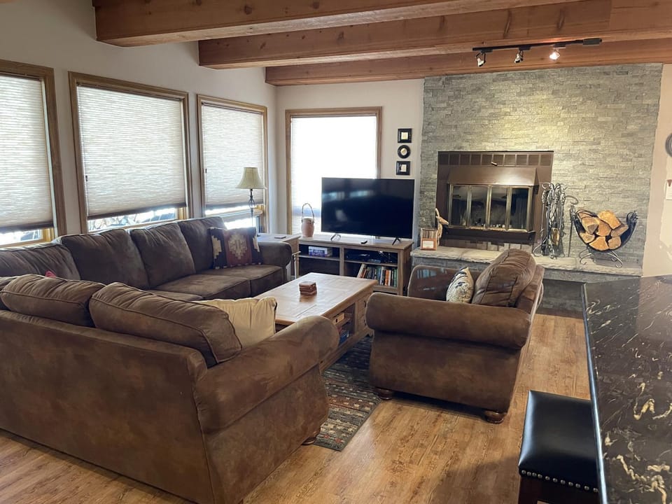 Rustic-Contemporary 3Br With Great Views Condo Apartment in Colorado