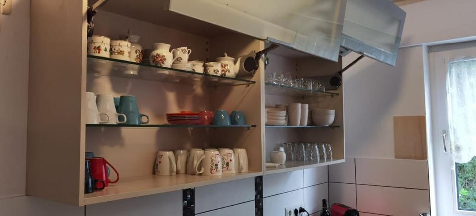 Coffee/tea facilities, Kitchen or kitchenette