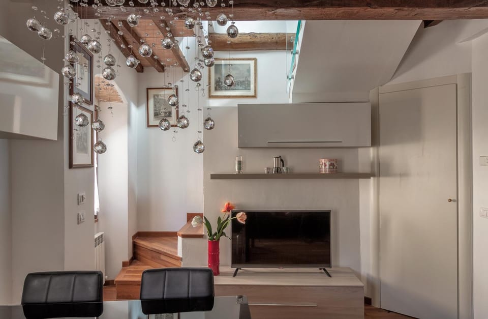 Communal lounge/ TV room, Living room