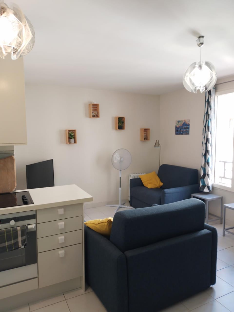 TV and multimedia, Living room, Seating area, fireplace