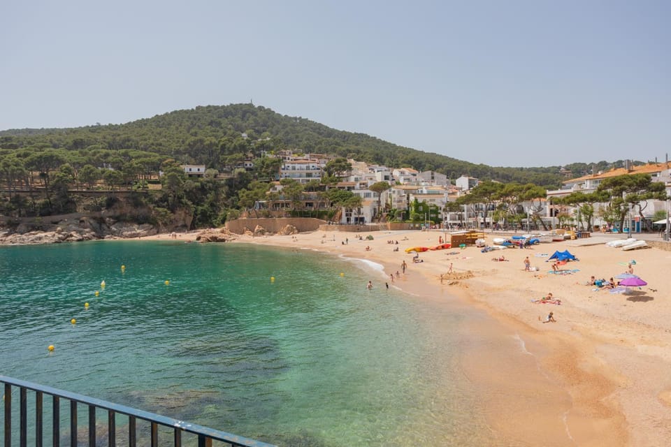 Nearby landmark, Day, Natural landscape, Beach, Mountain view, Sea view