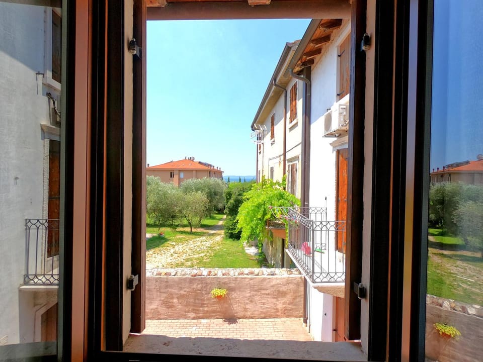 Lake view, Inner courtyard view