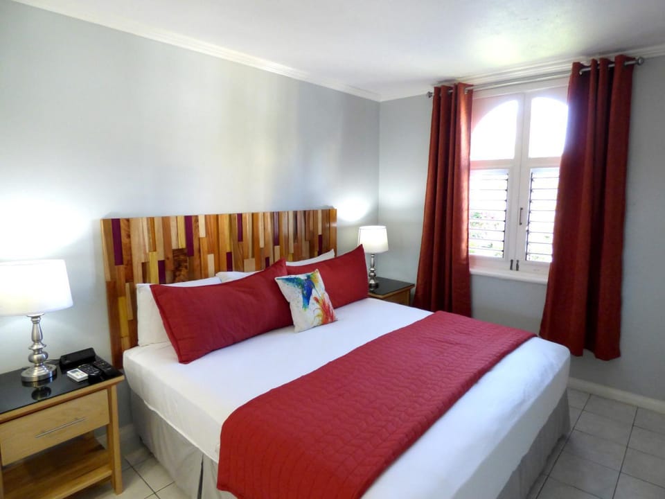 Photo of the whole room, Decorative detail, Bedroom, Sea view