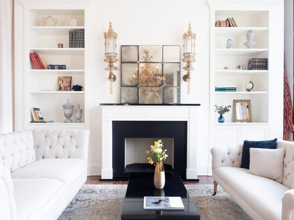 Living room, Seating area