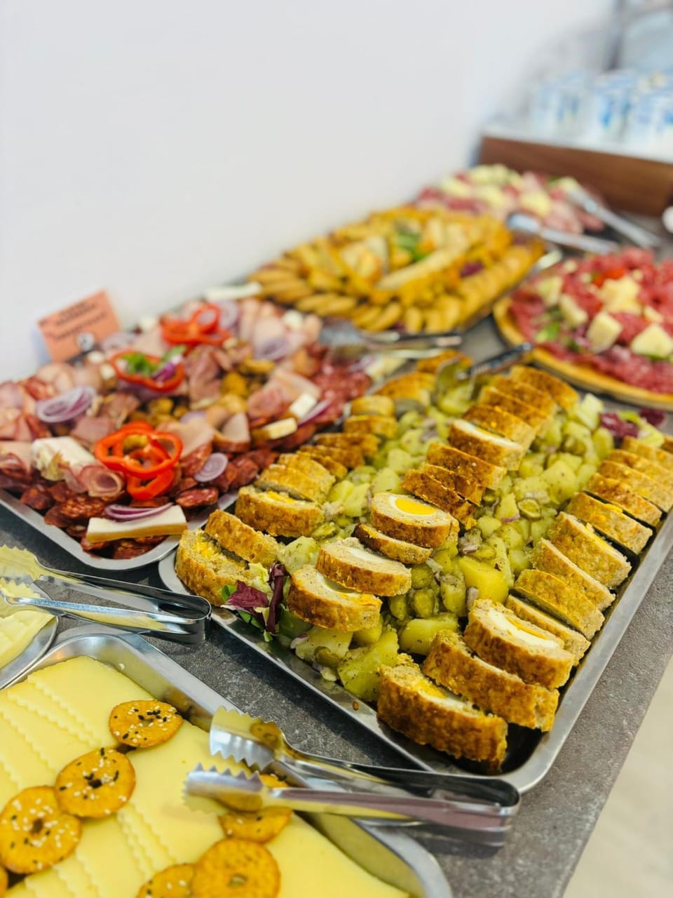 Breakfast, Continental breakfast, Buffet breakfast