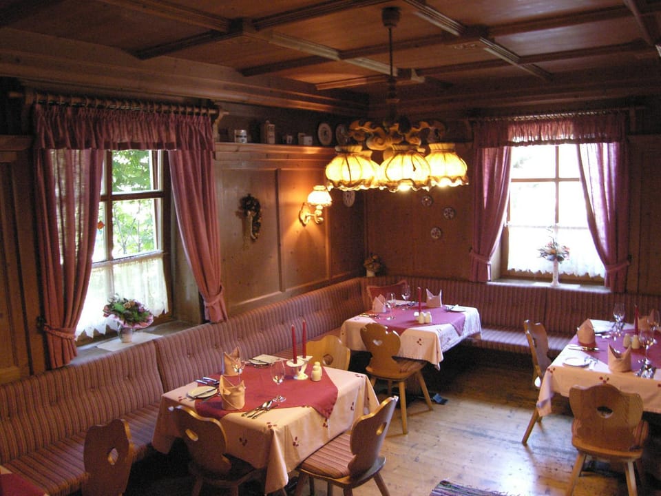 Restaurant/places to eat, Restaurant/places to eat