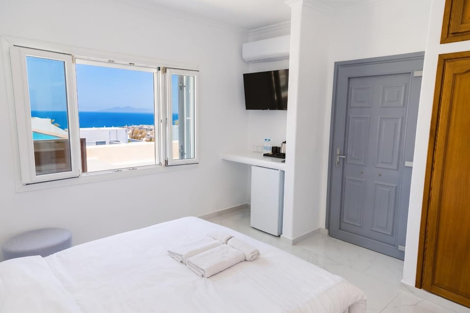 Amaryllis Suites Santorini Apartment in Thera