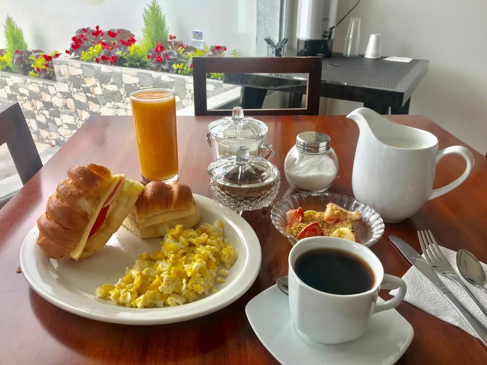 Breakfast, Continental breakfast