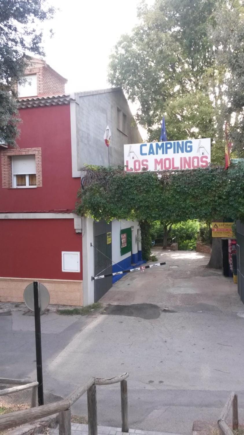 Camping-Hotel Los Molinos Bed and Breakfast in Castile-La Mancha