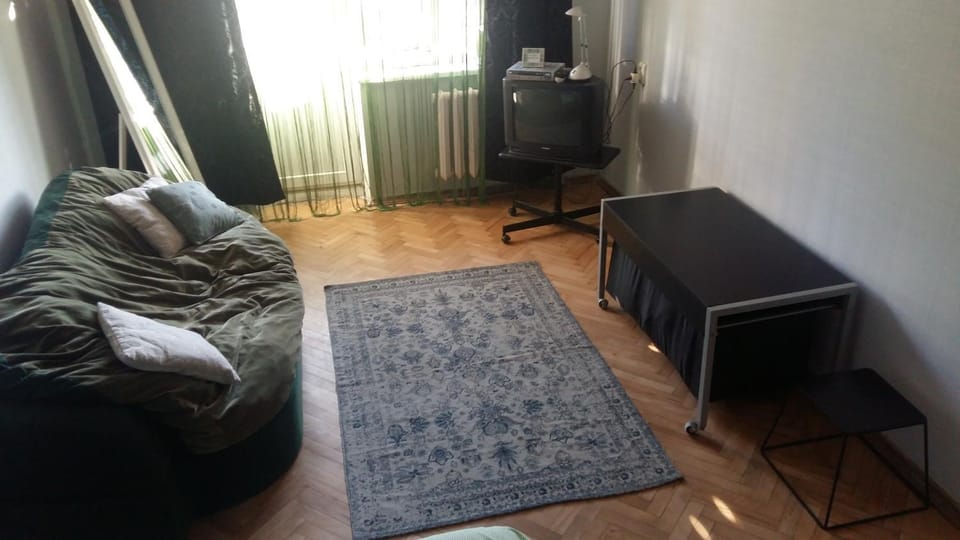 TV and multimedia, Seating area