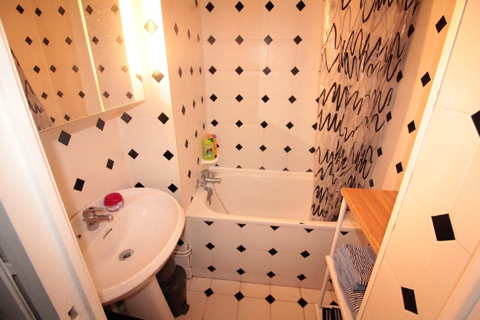 On The Beach Apartment in Normandy