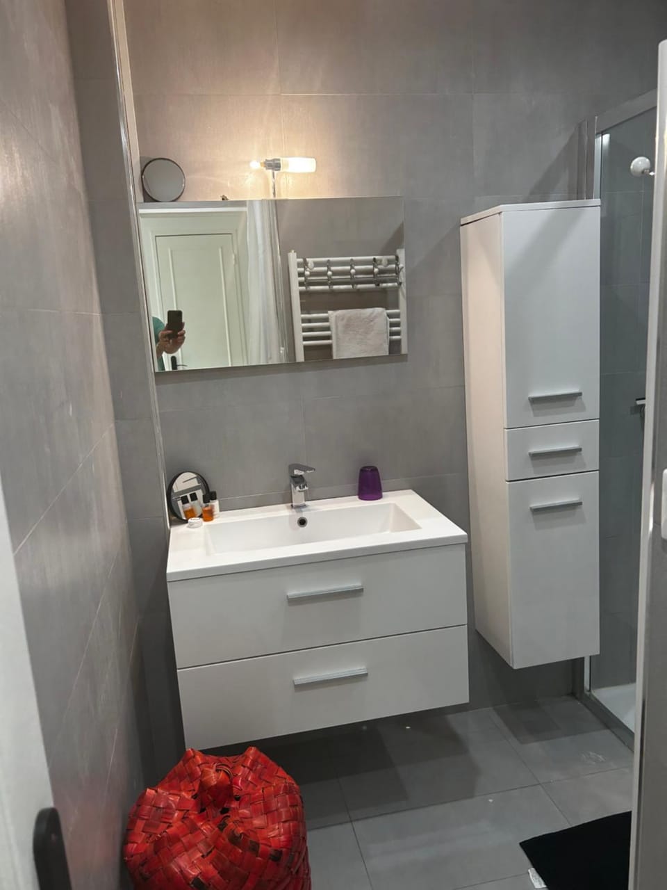 Modern cosy two bedrooms in Cannes , large terrace, 5 minutes from Croisette Apartment in Cannes
