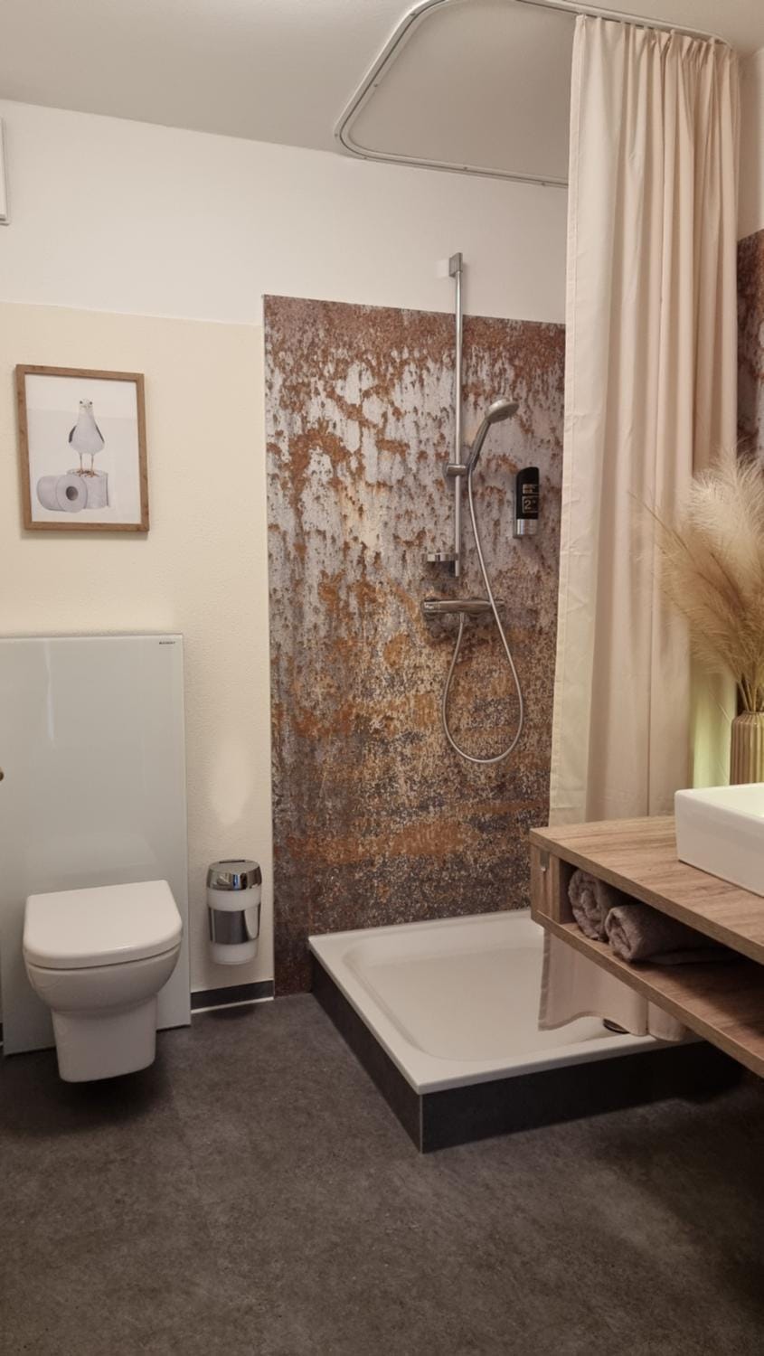 Shower, Toilet, Bathroom