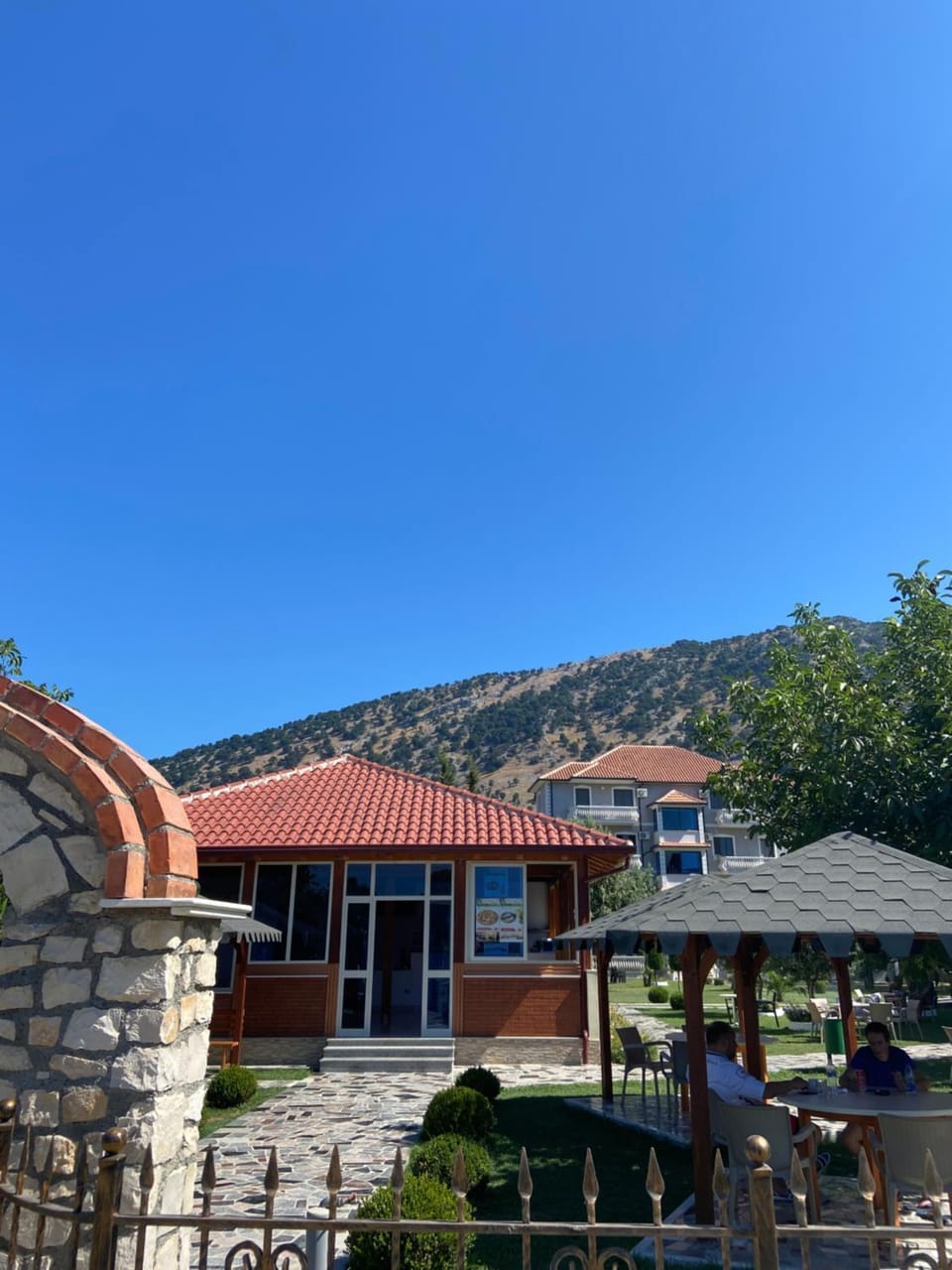 Property building, Restaurant/places to eat