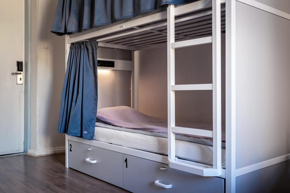 bunk bed