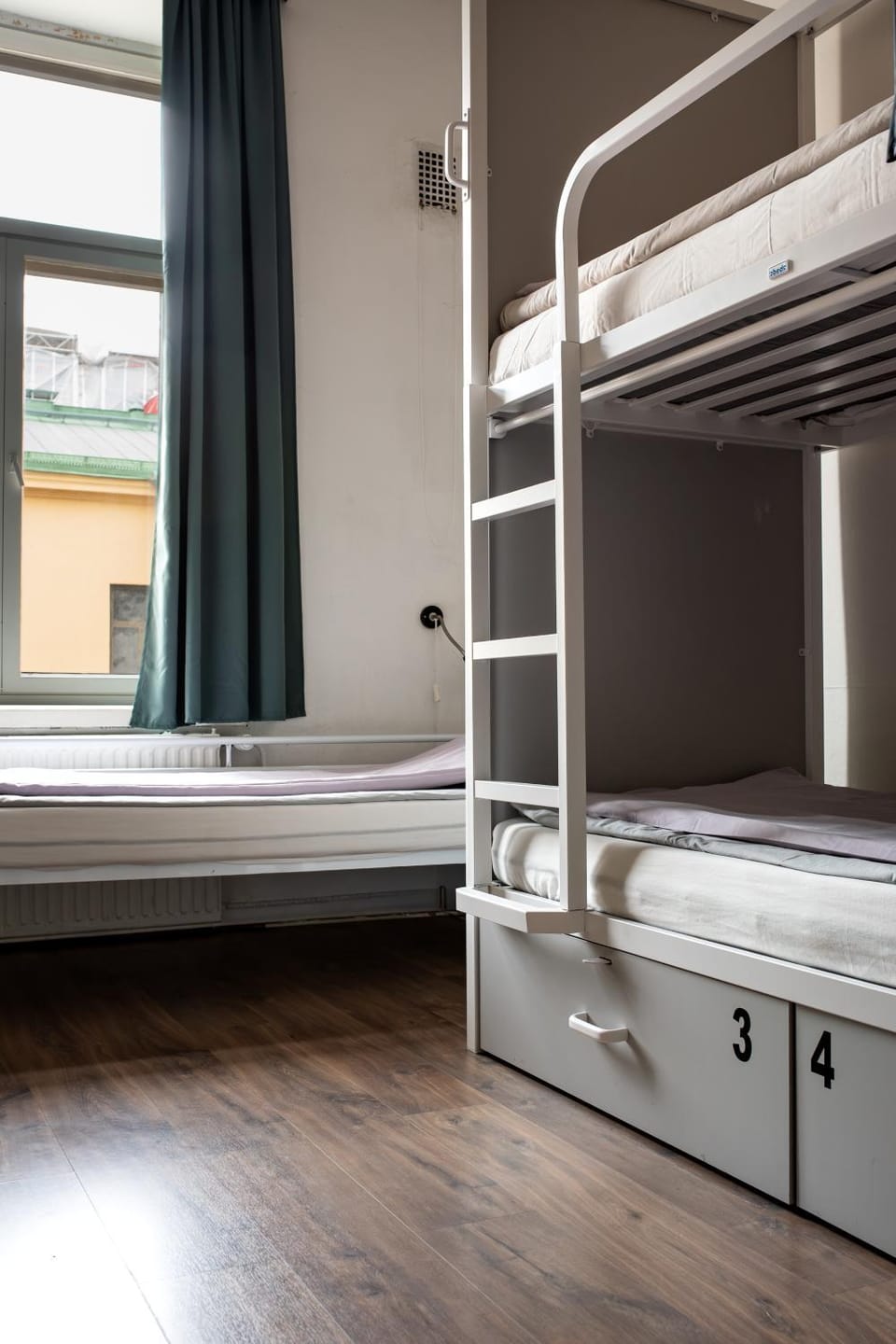 Bed, bunk bed