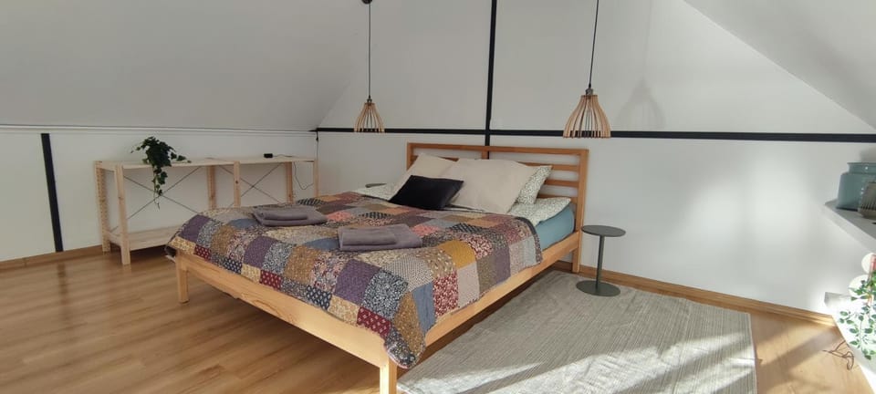 Bed, Photo of the whole room, Bedroom