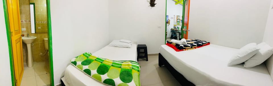 casa hostal las palmeras Bed and Breakfast in Guatapé