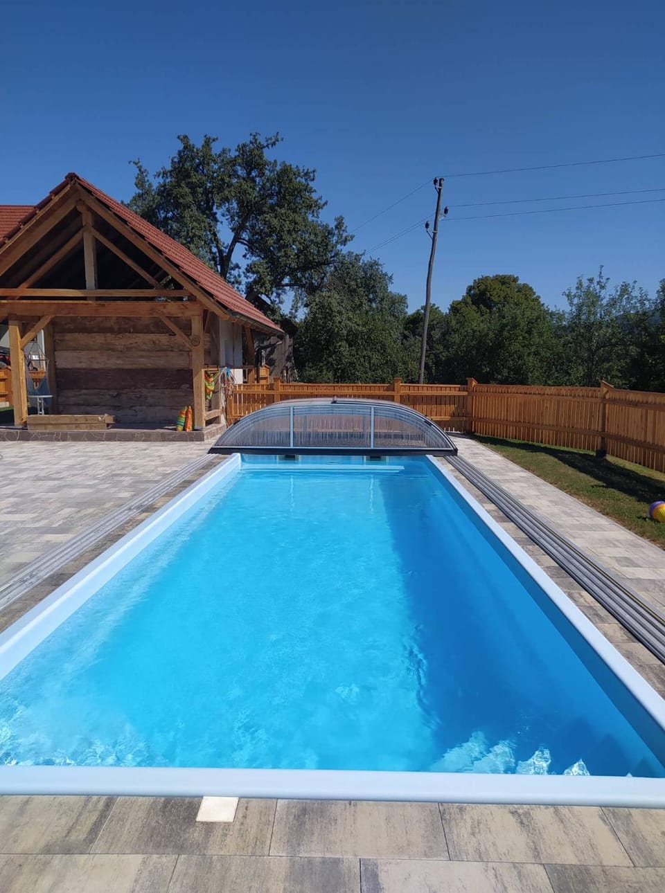 Swimming pool