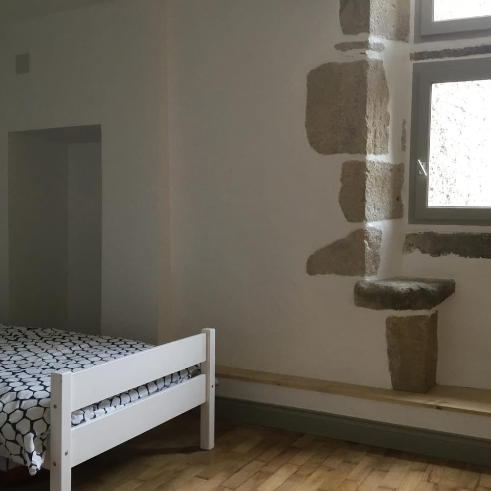 Maison de bourg avec cour privée House in Auvergne-Rhône-Alpes