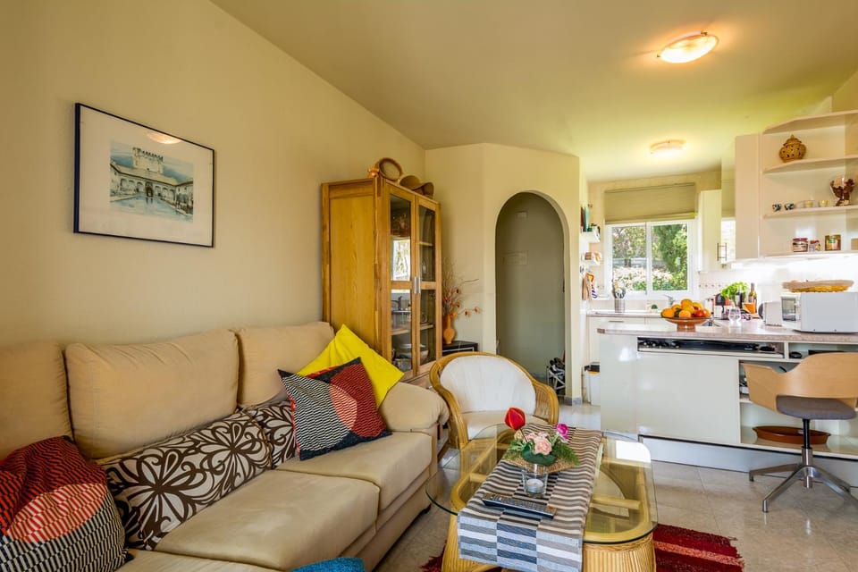 Living room, Photo of the whole room, Seating area