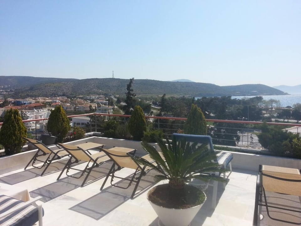 Varkiza Seaside Penthouse with Private Roof Deck Apartment in East Attica Regional Unit, Greece