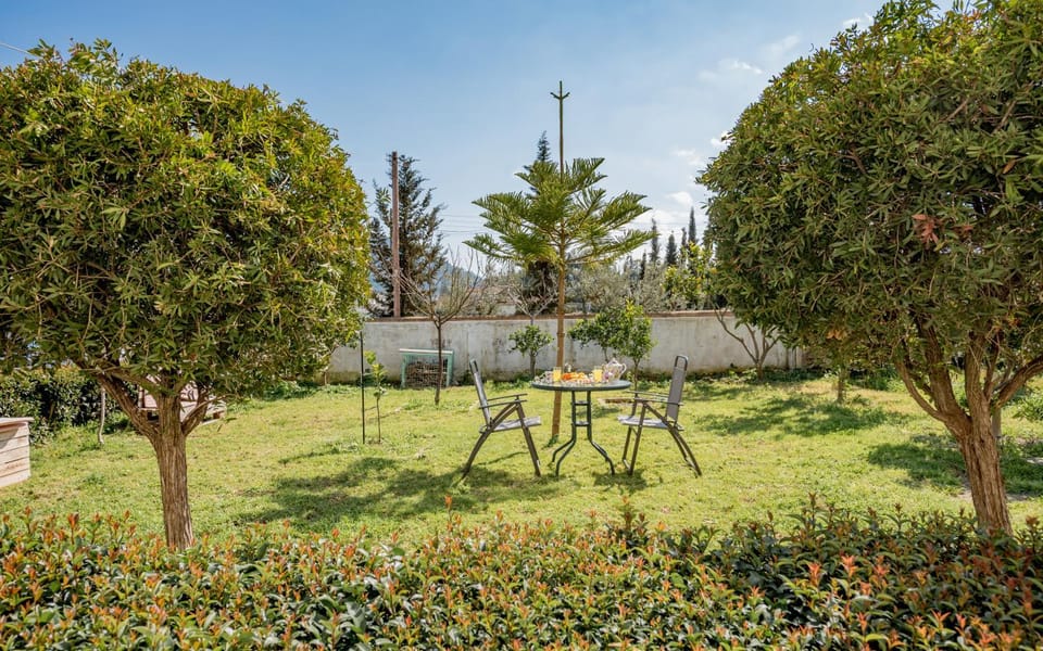 Facade/entrance, Garden view, Landmark view, Street view