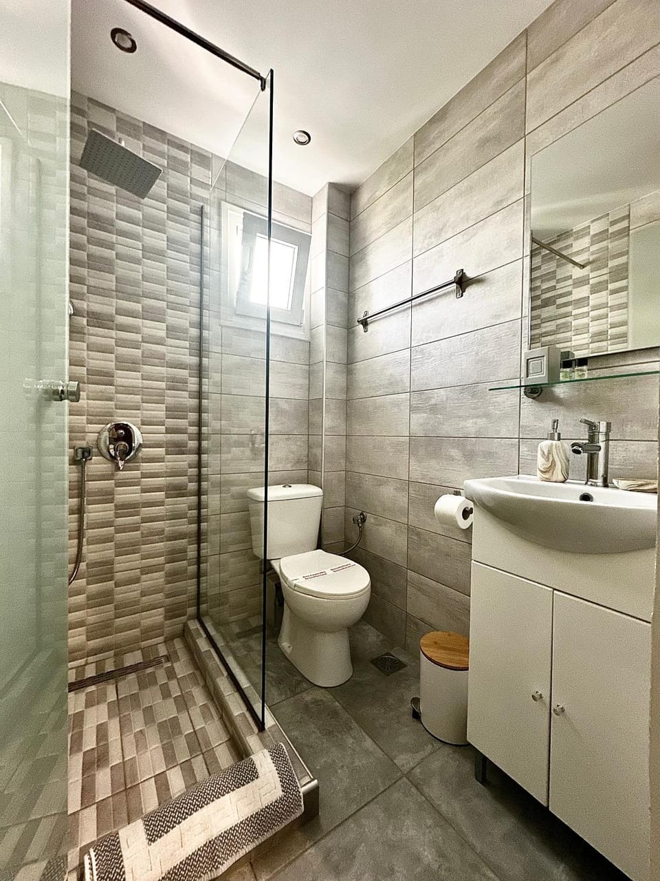 Shower, Toilet, Bathroom, bidet