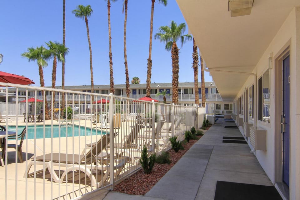 Balcony/Terrace, Swimming pool, Swimming pool